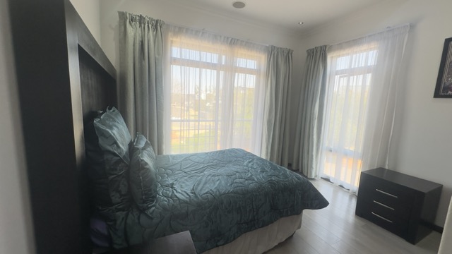 5 Bedroom Property for Sale in Serengeti Lifestyle Estate Gauteng
