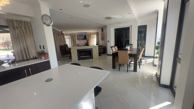 5 Bedroom Property for Sale in Serengeti Lifestyle Estate Gauteng