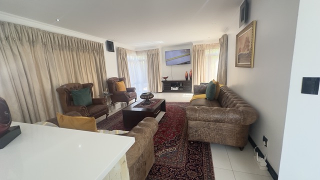 5 Bedroom Property for Sale in Serengeti Lifestyle Estate Gauteng