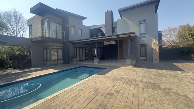 5 Bedroom Property for Sale in Serengeti Lifestyle Estate Gauteng