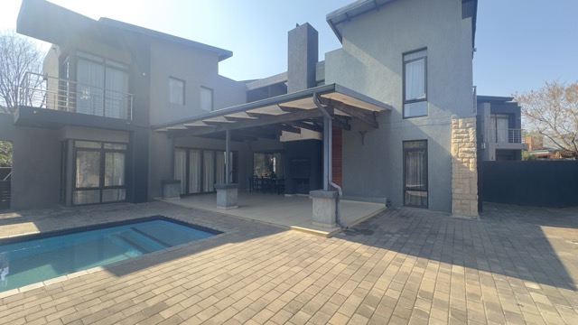 5 Bedroom Property for Sale in Serengeti Lifestyle Estate Gauteng