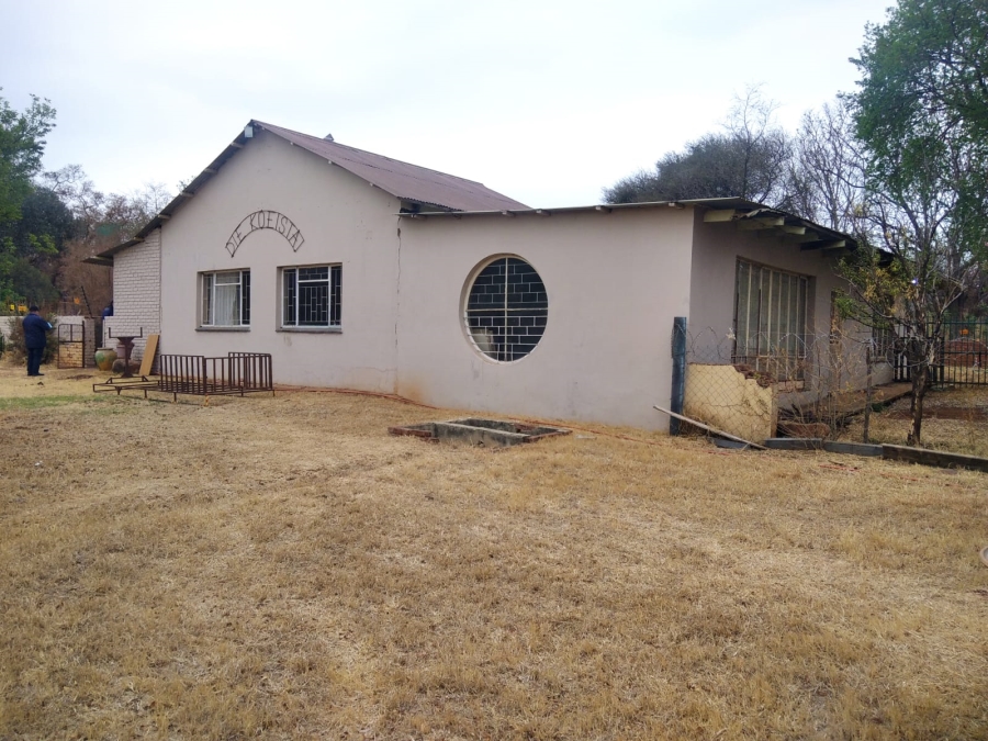 9 Bedroom Property for Sale in Magaliesmoot Gauteng