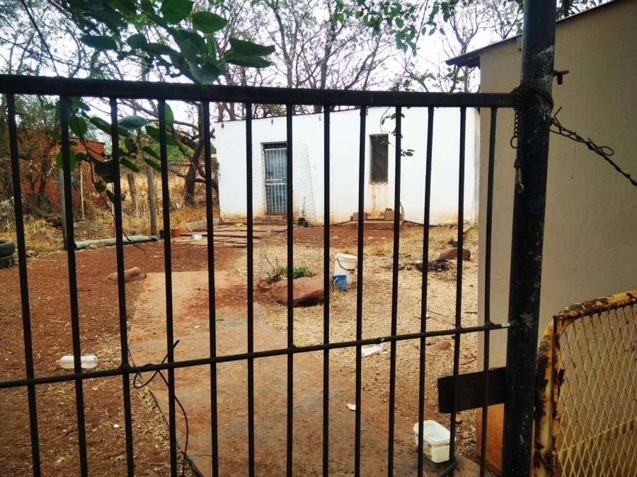9 Bedroom Property for Sale in Magaliesmoot Gauteng