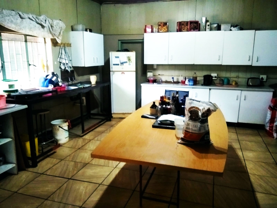 9 Bedroom Property for Sale in Magaliesmoot Gauteng