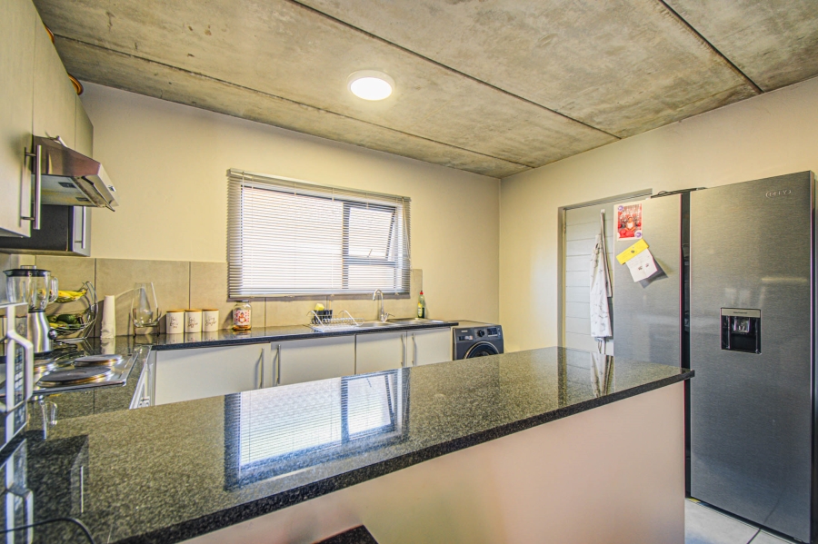 2 Bedroom Property for Sale in Jansenpark Gauteng