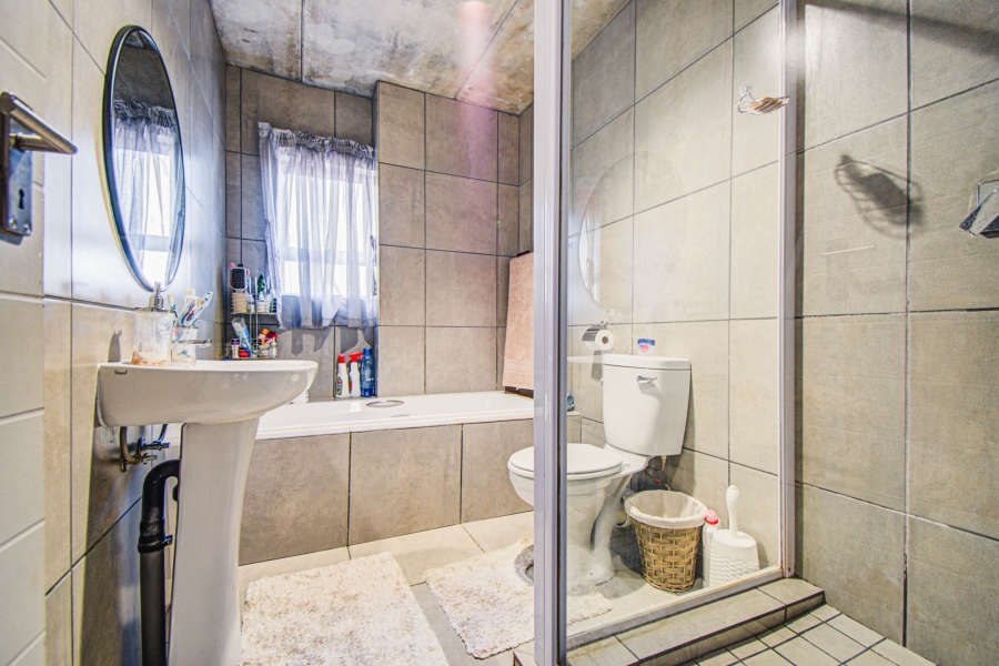 2 Bedroom Property for Sale in Jansenpark Gauteng