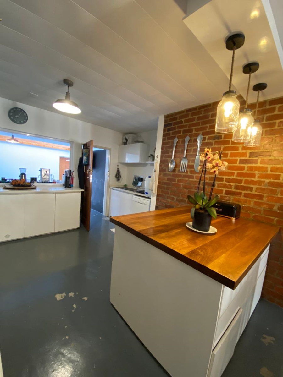 3 Bedroom Property for Sale in Faerie Glen Gauteng