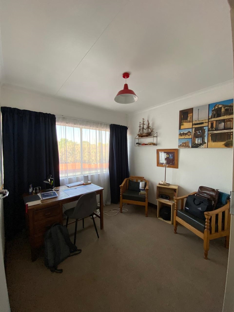 3 Bedroom Property for Sale in Faerie Glen Gauteng