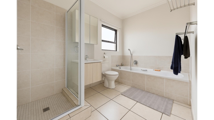 1 Bedroom Property for Sale in Douglasdale Gauteng