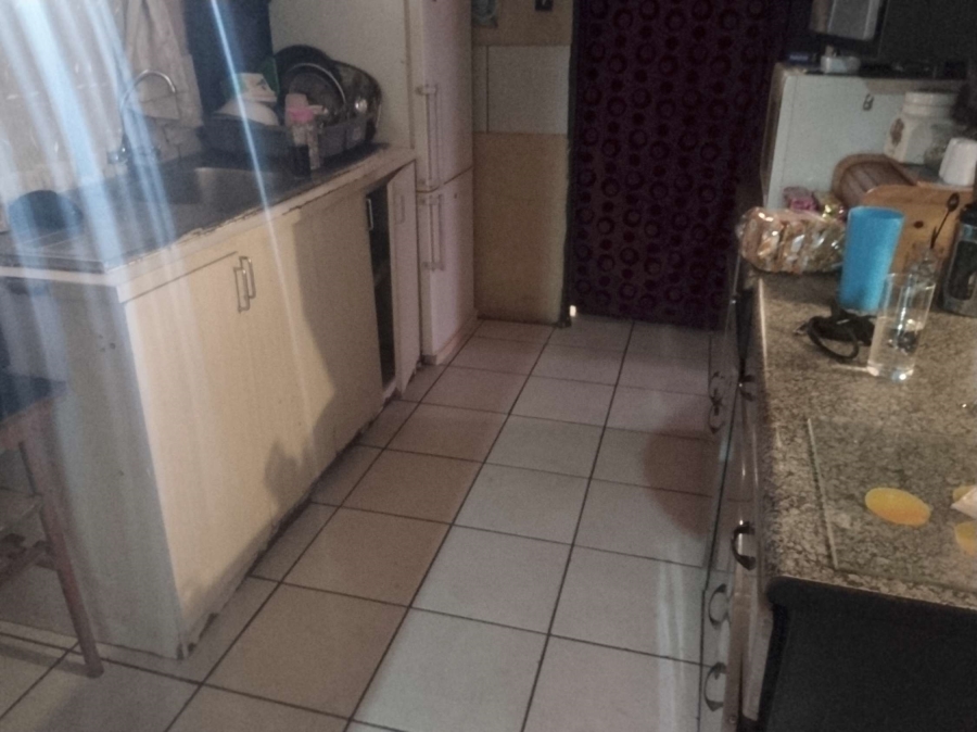 6 Bedroom Property for Sale in Claremont Gauteng