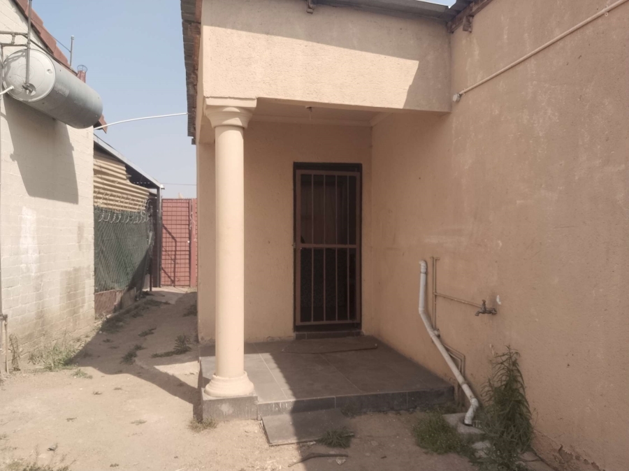 6 Bedroom Property for Sale in Claremont Gauteng