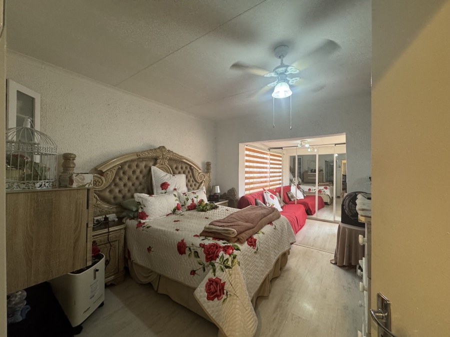 3 Bedroom Property for Sale in New Redruth Gauteng