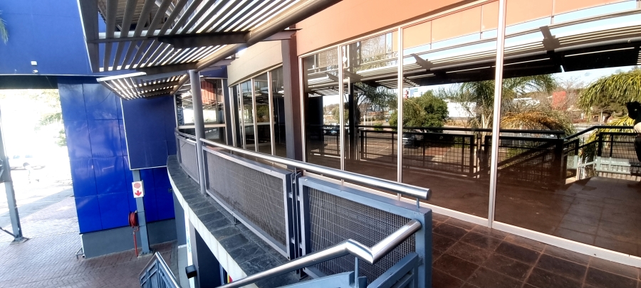 To Let commercial Property for Rent in Rooihuiskraal Gauteng