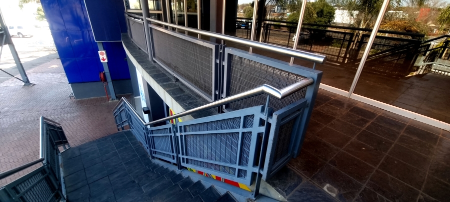 To Let commercial Property for Rent in Rooihuiskraal Gauteng