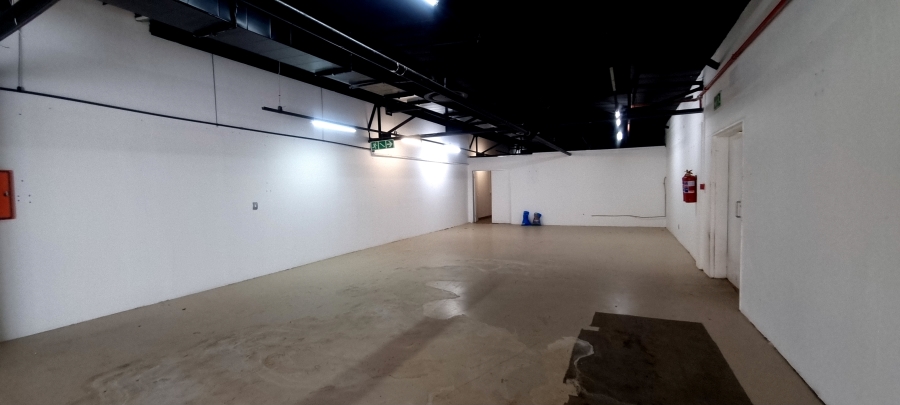 To Let commercial Property for Rent in Rooihuiskraal Gauteng
