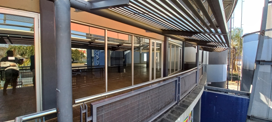 To Let commercial Property for Rent in Rooihuiskraal Gauteng