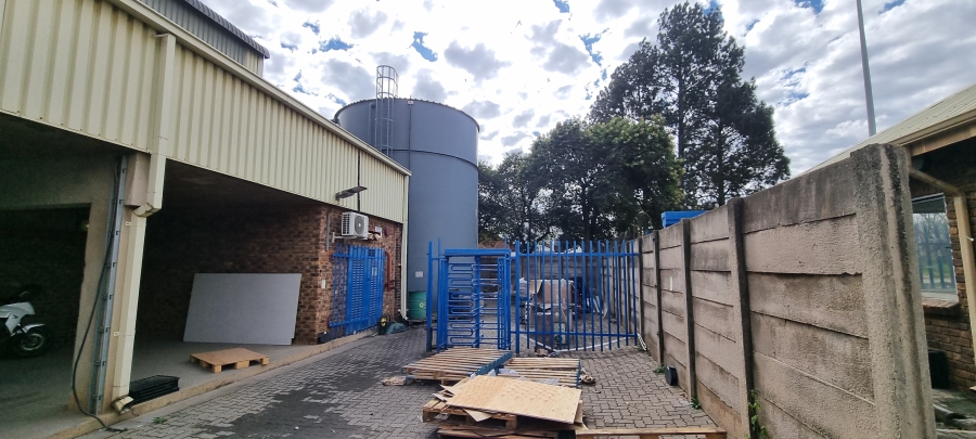 To Let commercial Property for Rent in Clayville Gauteng