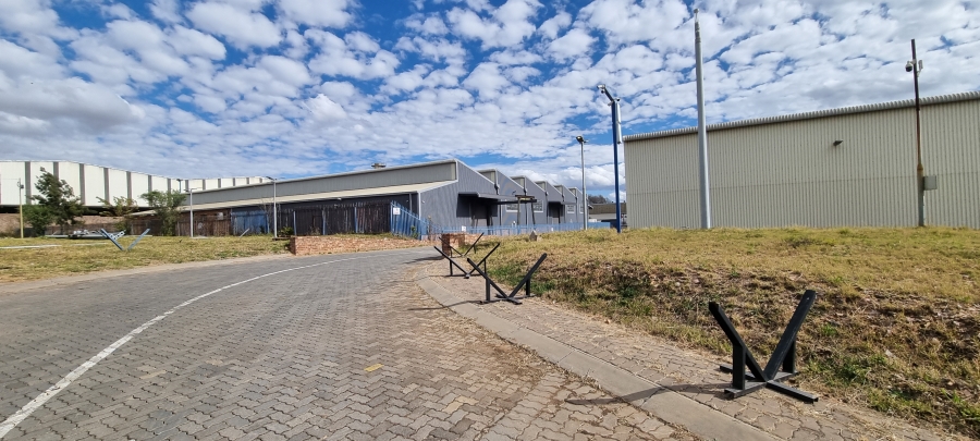 To Let commercial Property for Rent in Clayville Gauteng
