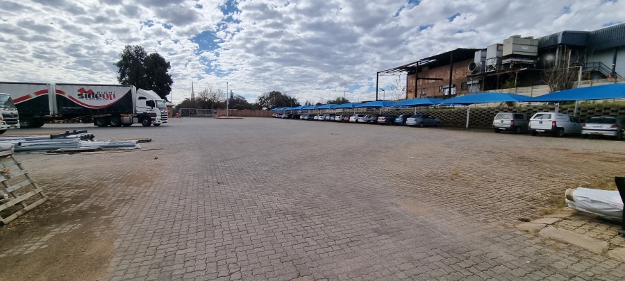 To Let commercial Property for Rent in Clayville Gauteng