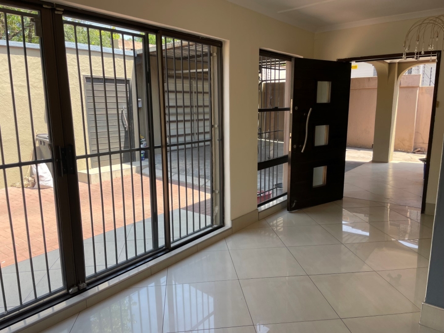 3 Bedroom Property for Sale in Norwood Gauteng