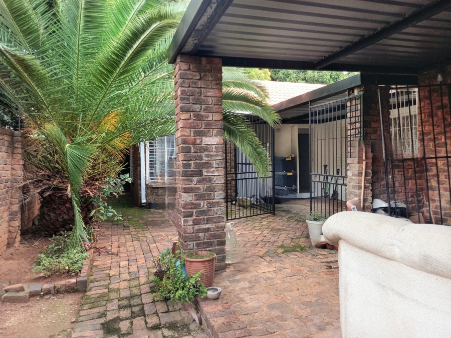8 Bedroom Property for Sale in Brooklyn Gauteng