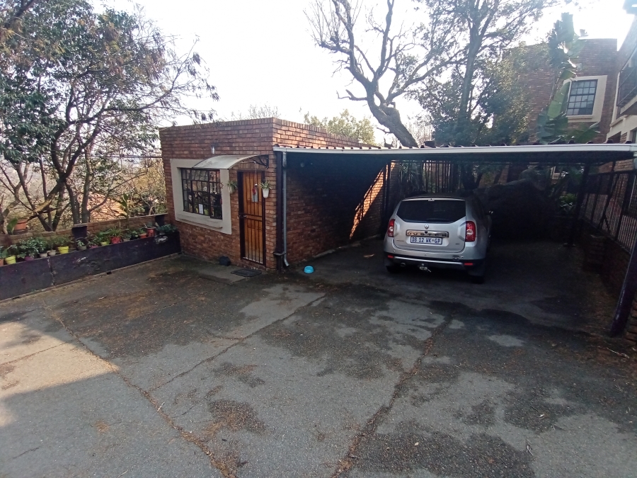 3 Bedroom Property for Sale in Mulbarton Gauteng