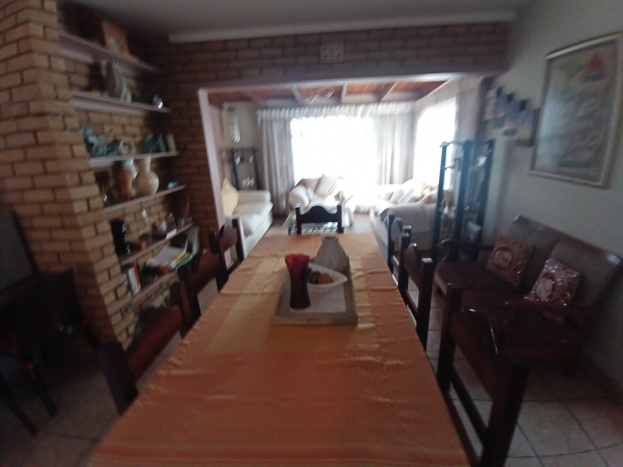 3 Bedroom Property for Sale in Mulbarton Gauteng