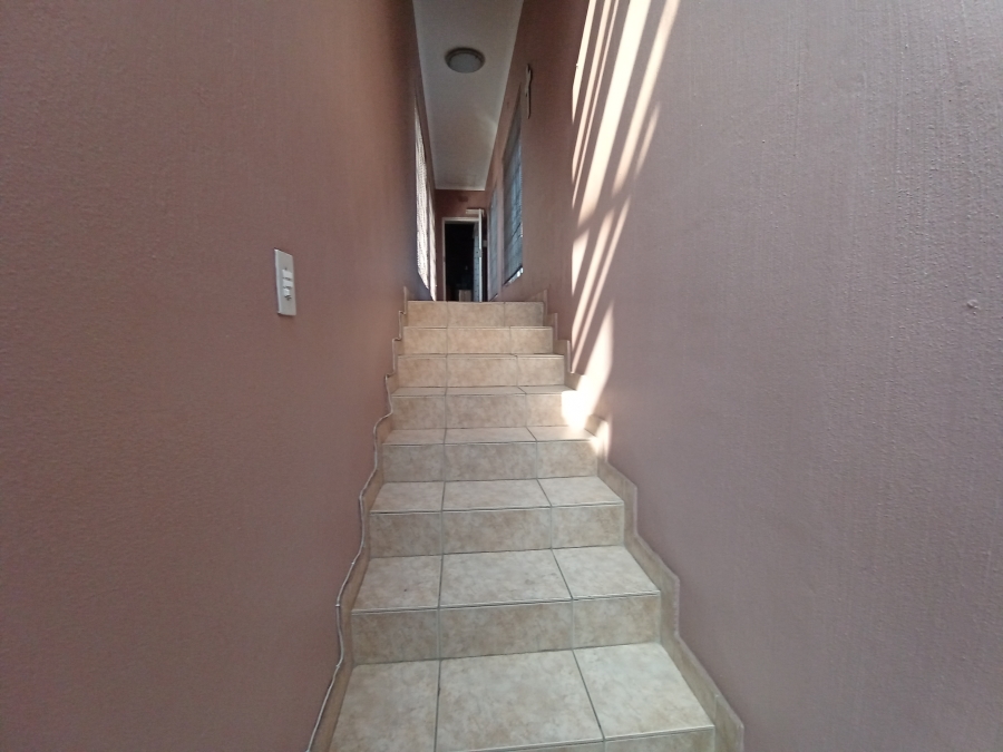 3 Bedroom Property for Sale in Mulbarton Gauteng