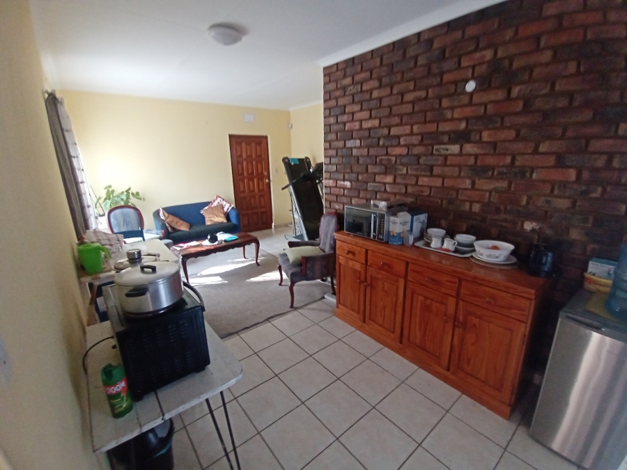 3 Bedroom Property for Sale in Mulbarton Gauteng