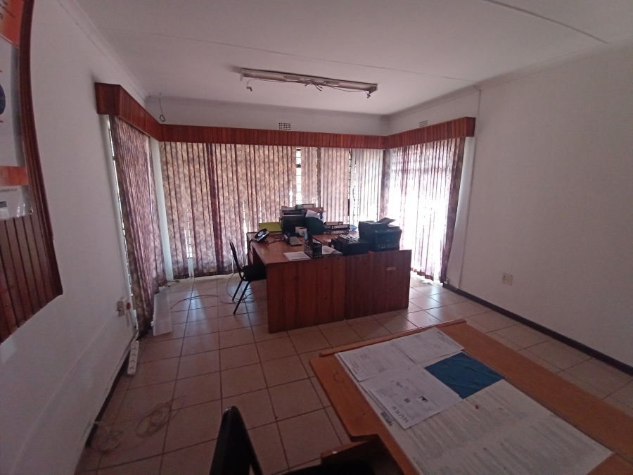 3 Bedroom Property for Sale in Robertsham Gauteng