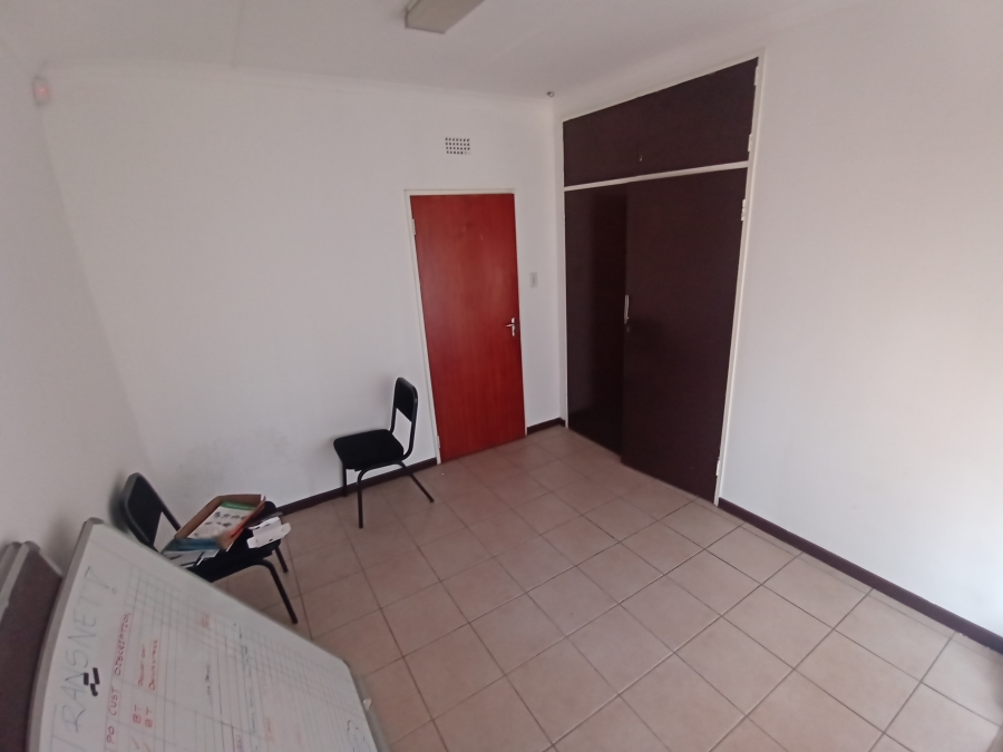 3 Bedroom Property for Sale in Robertsham Gauteng