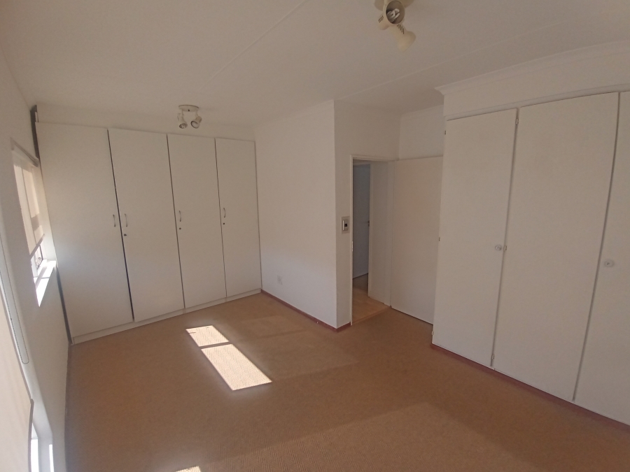 2 Bedroom Property for Sale in Bassonia Gauteng