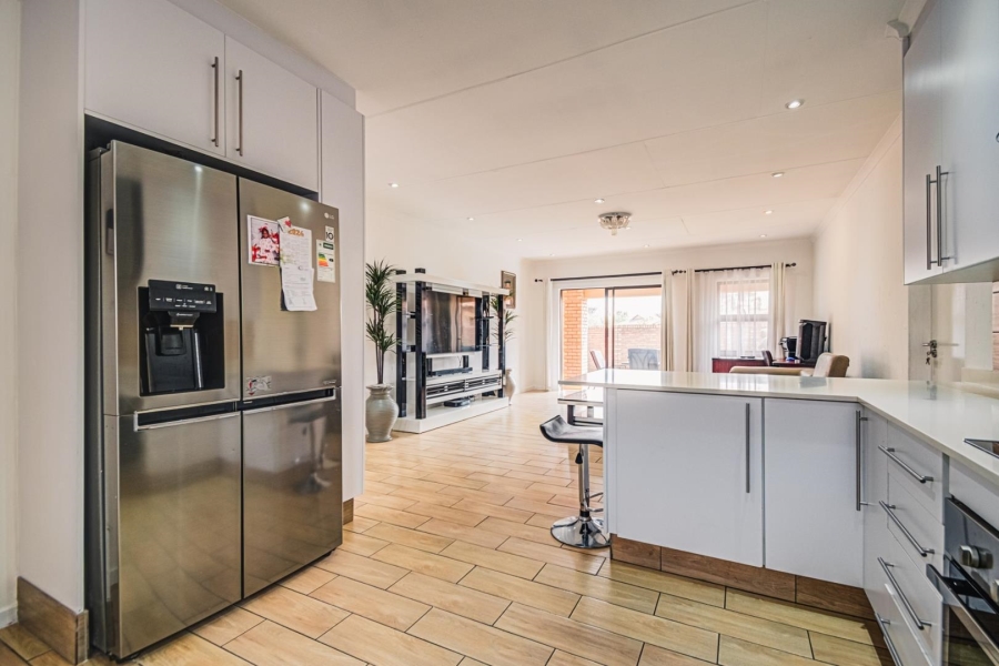 2 Bedroom Property for Sale in Helderwyk Gauteng
