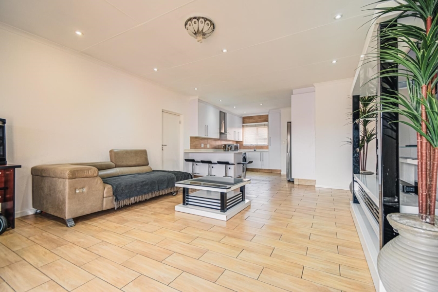 2 Bedroom Property for Sale in Helderwyk Gauteng
