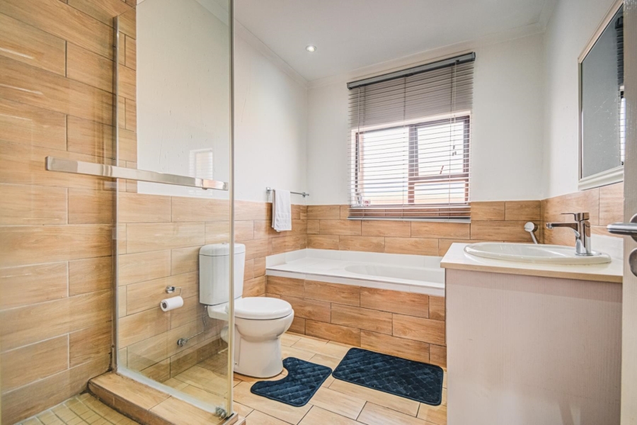 2 Bedroom Property for Sale in Helderwyk Gauteng