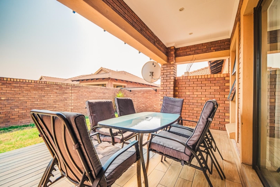 2 Bedroom Property for Sale in Helderwyk Gauteng