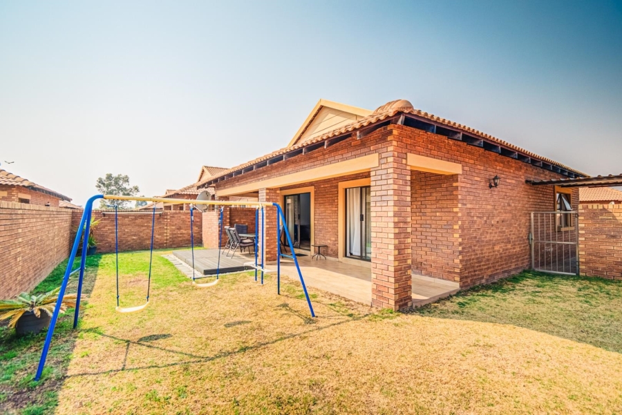 2 Bedroom Property for Sale in Helderwyk Gauteng