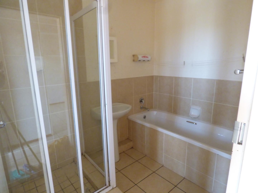 2 Bedroom Property for Sale in Comet Gauteng