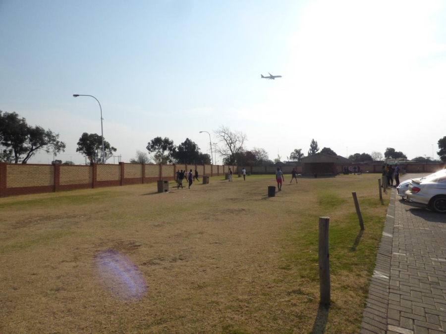 2 Bedroom Property for Sale in Comet Gauteng