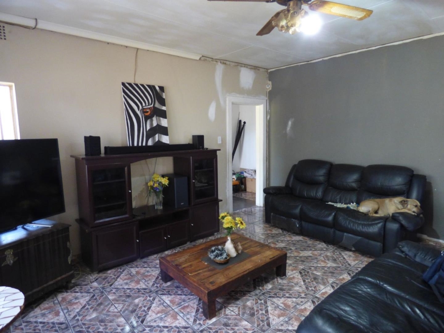 6 Bedroom Property for Sale in Airfield Gauteng