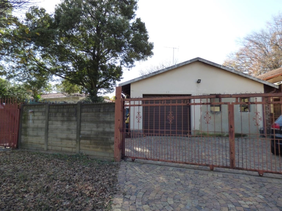6 Bedroom Property for Sale in Airfield Gauteng