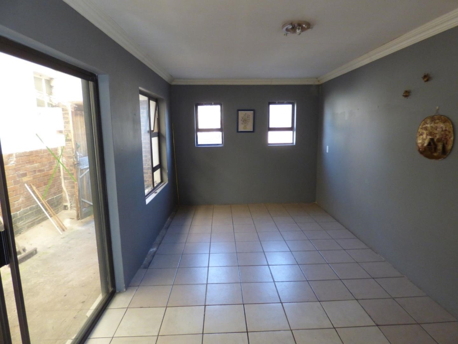 6 Bedroom Property for Sale in Airfield Gauteng