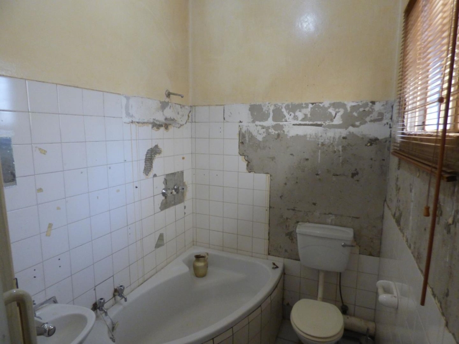 6 Bedroom Property for Sale in Airfield Gauteng