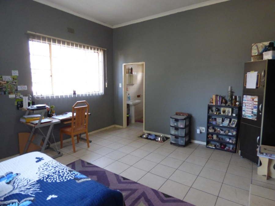 6 Bedroom Property for Sale in Airfield Gauteng
