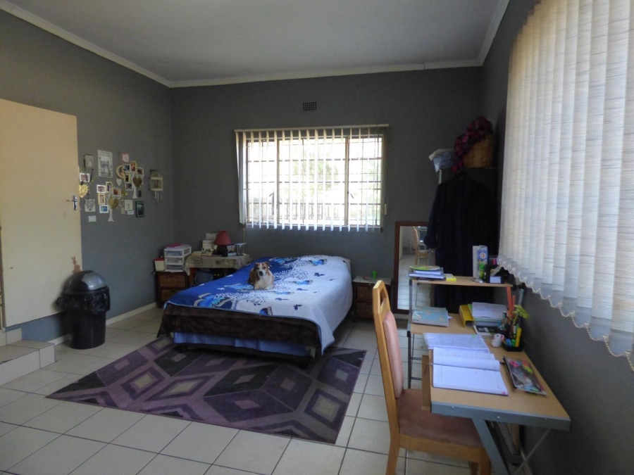 6 Bedroom Property for Sale in Airfield Gauteng