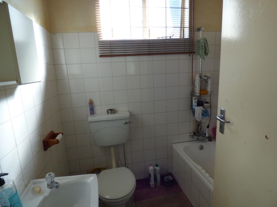 6 Bedroom Property for Sale in Airfield Gauteng