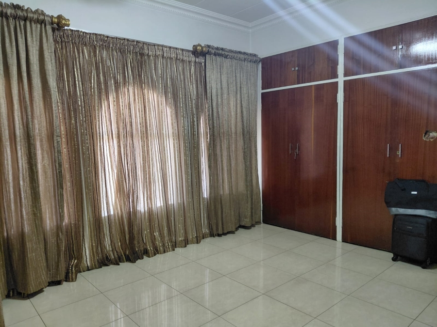 6 Bedroom Property for Sale in Actonville Gauteng