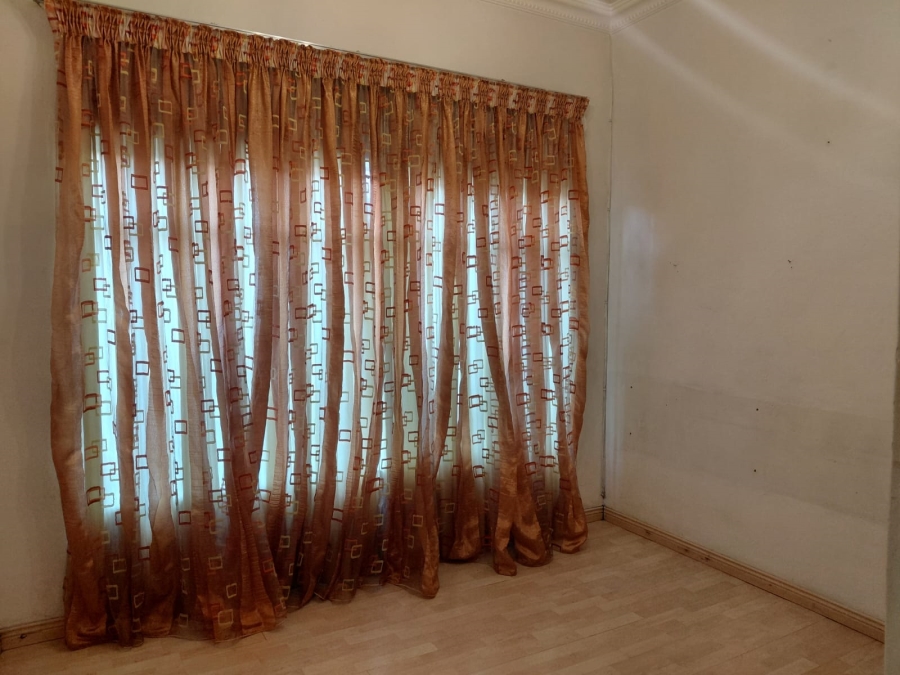 6 Bedroom Property for Sale in Actonville Gauteng