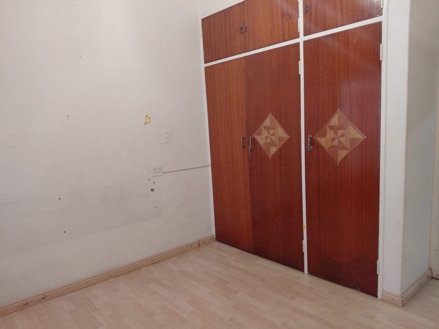 6 Bedroom Property for Sale in Actonville Gauteng