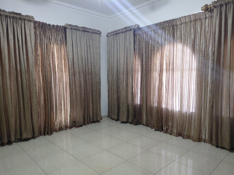6 Bedroom Property for Sale in Actonville Gauteng